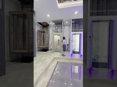 Sự thoải mái hiện đại và khả năng tiếp cận nhà riêng bằng thang máy nhỏ gọn